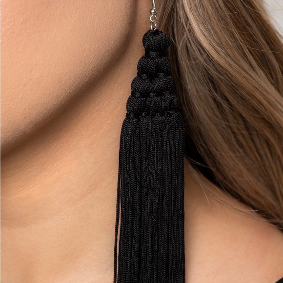 ICONIC Black Magic Carpet Earrings - Picture 1 of 2